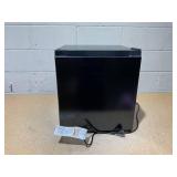 Hisense 1.6 Cu ft Single Door Mini Fridge, Black