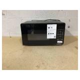 Mainstays 0.7 Cu ft Countertop Microwave Oven, 700 Watts, Black