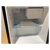 Hisense 1.6 Cu ft Single Door Mini Fridge, Black