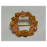 10K Black Hills Gold Grape Wreath Brooch