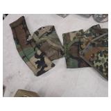 Lot of (4) Military Carry Pouches and Accessories