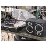 Insignia 5 Disc CD Player with (2) M-Audio Studio Pro 3 Stereo Speakers NS-DA1902