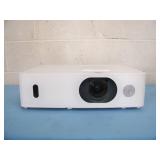 Hitachi CP-WU5505 WUXGA 5000-Lumen HD Home Theater LCD Projector / Projection System