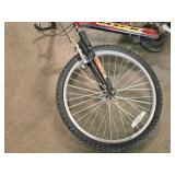 MGX 24" Trail Bike 16" Red/Black Frame