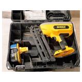 DeWalt® 18V 16-GA Finish Nailer Angled Magazine DC618 with Battery, Case