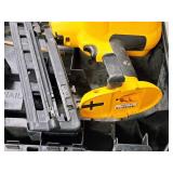 DeWalt® 18V 16-GA Finish Nailer Angled Magazine DC618 with Battery, Case