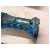 Makita® 18V Drywall Router / Cut-Out Tool XOC01