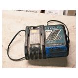 Makita® Li-ion 14.4-18V / Ni-MH 7.2-14.4V Cordless Tool Battery Charger DC18RC