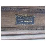 Antique Victor Phonograph/ Talking Machine