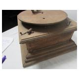 Antique Victor Phonograph/ Talking Machine