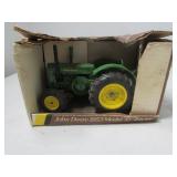 John Deere 1953 Model D Tractor Toy