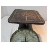 Vintage Columbia Family Scale