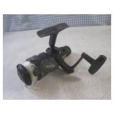 (EC1) Daiwa RG1355 Auto Cast Spinni...