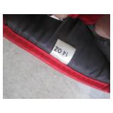 (BS) Everlast 14 Oz Boxing Gloves...