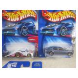 (EC1) Assorted Hot Wheels in Packag...