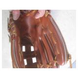(CS) 3 Baseball Gloves - Wilson A21...