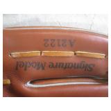 (CS) 3 Baseball Gloves - Wilson A21...