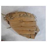 (CS) 3 Baseball Gloves - Wilson A21...
