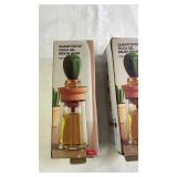 Set of 2 Quantitative Silica Gel Oil Dispensers with Brush Head