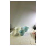 Set of 4 Vintage Fire-King Mixing Bowls Jadeite and White Milk Glass