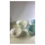 Set of 4 Vintage Fire-King Mixing Bowls Jadeite and White Milk Glass