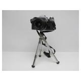 Estate Lot of 2 Nice Vintage Film Cameras - Minolta & Canon w/Tripod