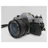 Estate Lot of 2 Nice Vintage Film Cameras - Minolta & Canon w/Tripod