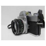 Estate Lot of 2 Nice Vintage Film Cameras - Minolta & Canon w/Tripod