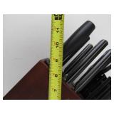 Quality New or Like-New HENCKELS Cutlery Knife Set w/Knife Block