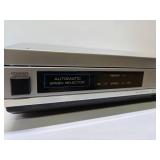 Working Realistic Model LAB-2200 Turntable