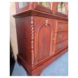 Excellent Quality and Condition LEXINGTON 2-Piece Hutch / China Cabinet