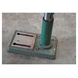 Task Master 16 Speed Drill Press with Stand and Vise