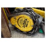 Tugit 1-1/2 Ton Chain Hoist