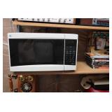 Large Assortment - Sewing Machine, Vintage Electronics, Skis