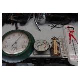 Thermometers - Betty Boop Diner, Springfield with Humidity