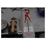 Thermometers - Betty Boop Diner, Springfield with Humidity