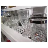 Large collection of vintage glasswa...