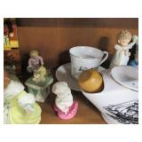 Vintage figurines, mugs and other f...
