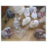 Lot of assorted rabbit figurines an...