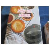 NEW Cookie press, Mini donut maker ...