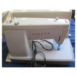 Vintage portable Singer stylist 513...