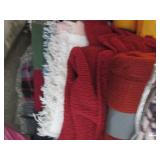 Bulk bundle of blankets, throws, qu...