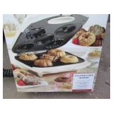 Bella Fluted Cale maker in original...