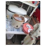 Larger Roaster, standard crock pot,...