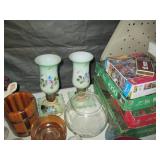 Large lot of vintage home decor, pu...