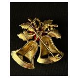 K- Variety of Lovely Christmas Themed Vintage Jewelry Items