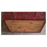 Vintage Lewyt Cedarized Hinged Chest