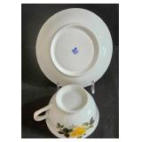 Delicate VintageTeacup & Saucer Sets