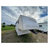 2004 Terry Deer Shack 5th wheel