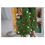 Department 56 North Pole Woods Reindeer Condo Christmas Decor